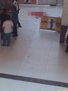 Alışveriş Merkezinde İntihar Etti
