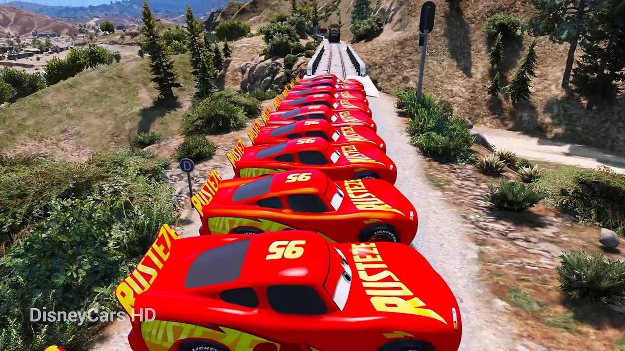 20 Lightning McQueen in Trouble with Train Disney Pixar Cars Crash & Superheroes Cartoon f