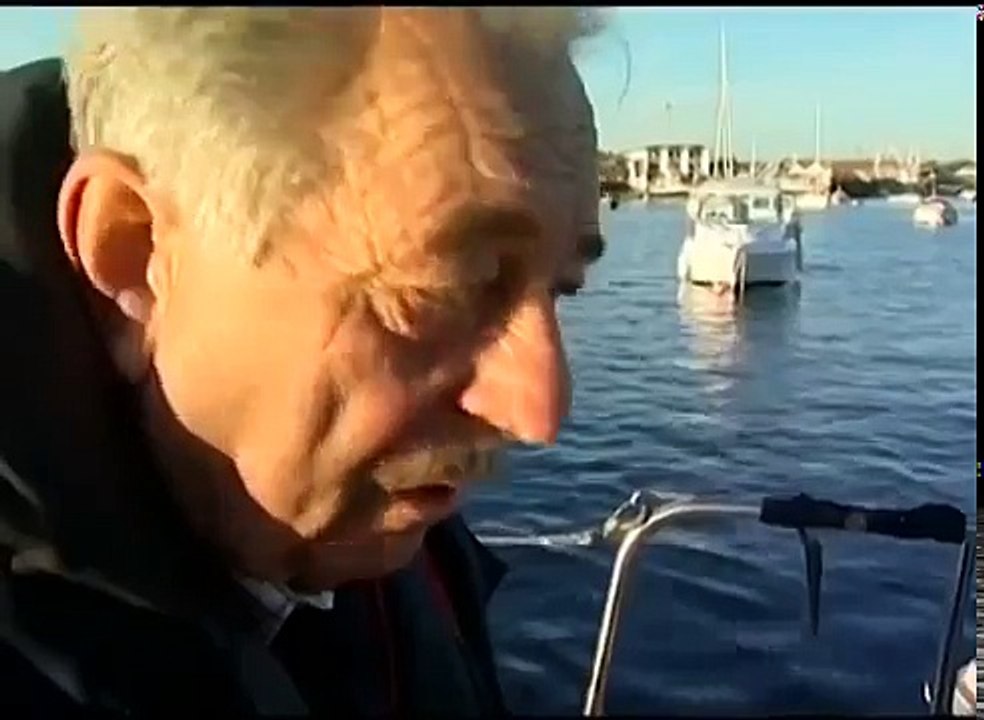 Les tontons surfeurs à Biarritz (images d'archives)
