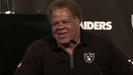 Raiders GM: Even my kid could see how great Derek Carr is