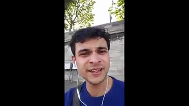 Jovem do Ceará viaja para Paris e faz o maior sucesso nas redes sociais falando do calor