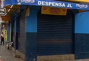 Una mujer fue abaleada por delincuentes al pie de su negocio en Guayaquil