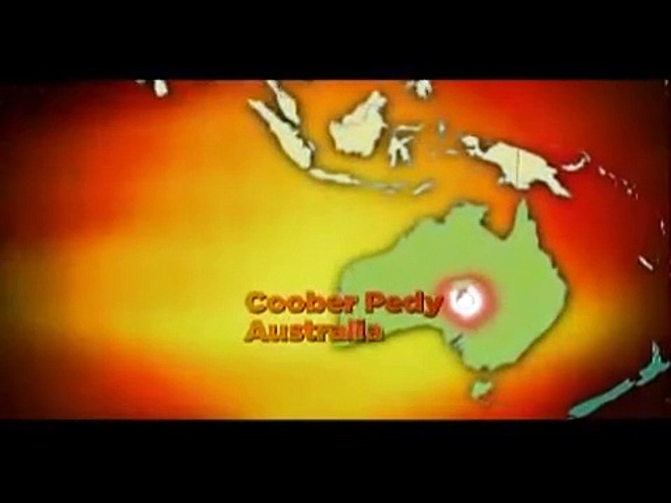 Sapete cosa si nasconde dentro questa grande buca? Un intero villaggio!