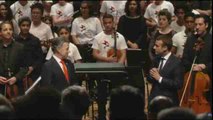 Santos cierra su visita a Francia con un mensaje esperanzador de paz