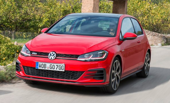 2018 VW Golf GTI PEUGEOT 308 GTi