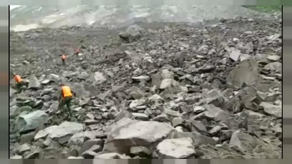 Cina: valanga travolge intero villaggio