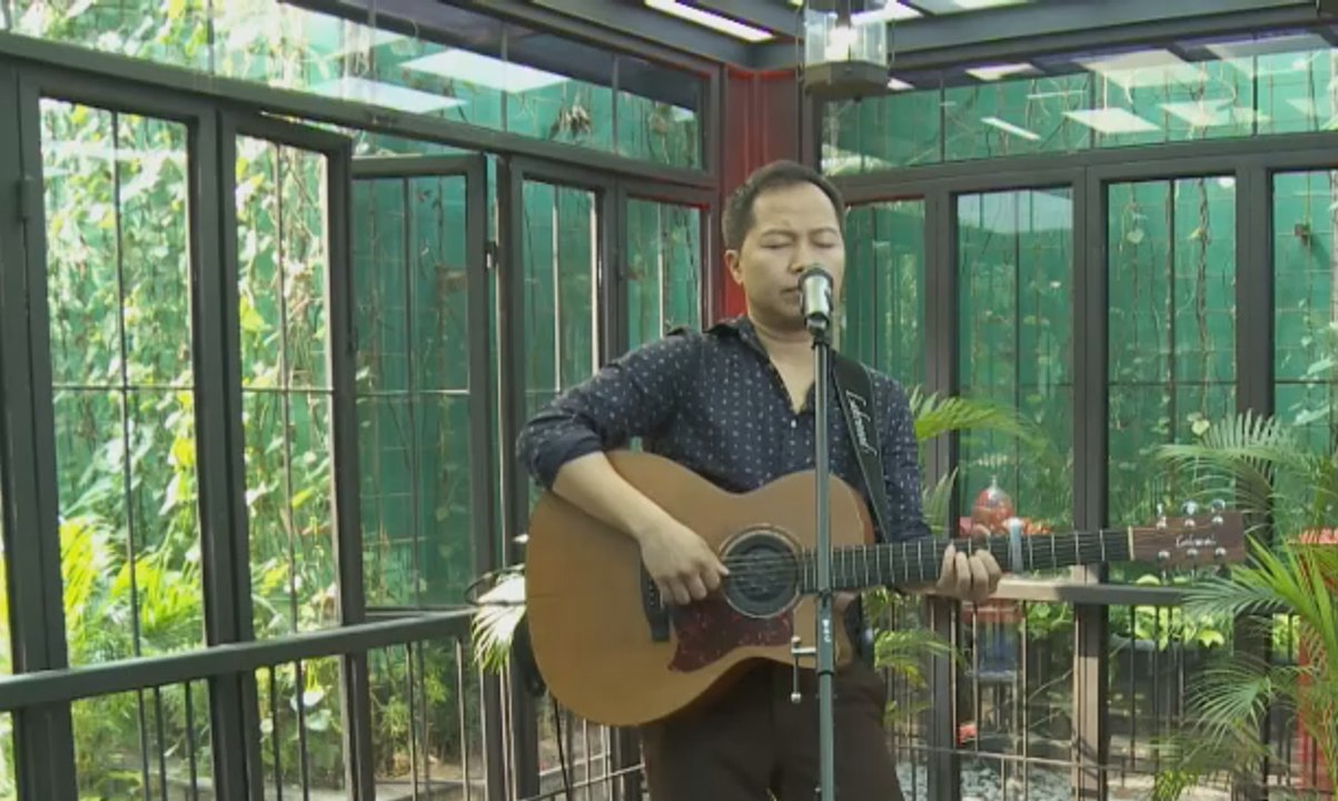 Sandhy Sandoro  Bawakan Lagu La Ilaha Illallah