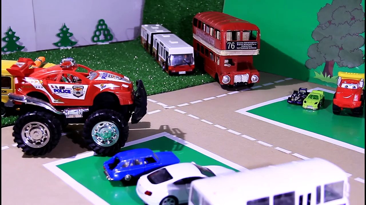 Un et un à un un à des voitures pour enfants falaise les couleurs chute pour aide apprentissage moi moi hors atteindre sous-marins vidéo 100.000 v