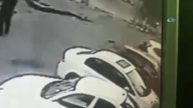 Polis Süsü Vererek Otoparkı Soydular... Koltuk Değnekli Gaspçı Kamerada