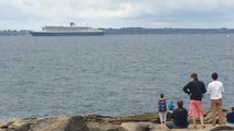 Le Queen Mary 2 dans les courreaux de Groix