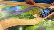 Thomas and Friends Wood Railway Play Table! Toy trains for kids and children and toddlers!
