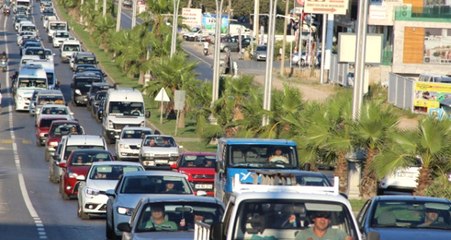 Bodrum'da Kilometrelerce Kuyruk Oluştu, Trafik Durma Noktasına Geldi