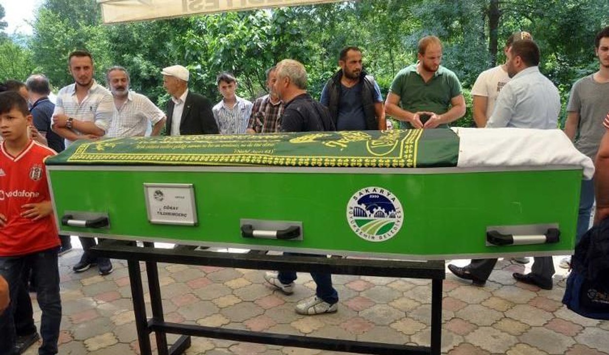 Havuz faciasında ölenler, son yolculuğuna uğurlandı