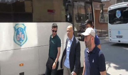 Enis Berberoğlu taziyeleri kabul etti