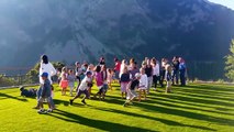 Hautes-Alpes : Les parents d'élèves de Réotier et St Clément s'unissent pour garder l'instituteur