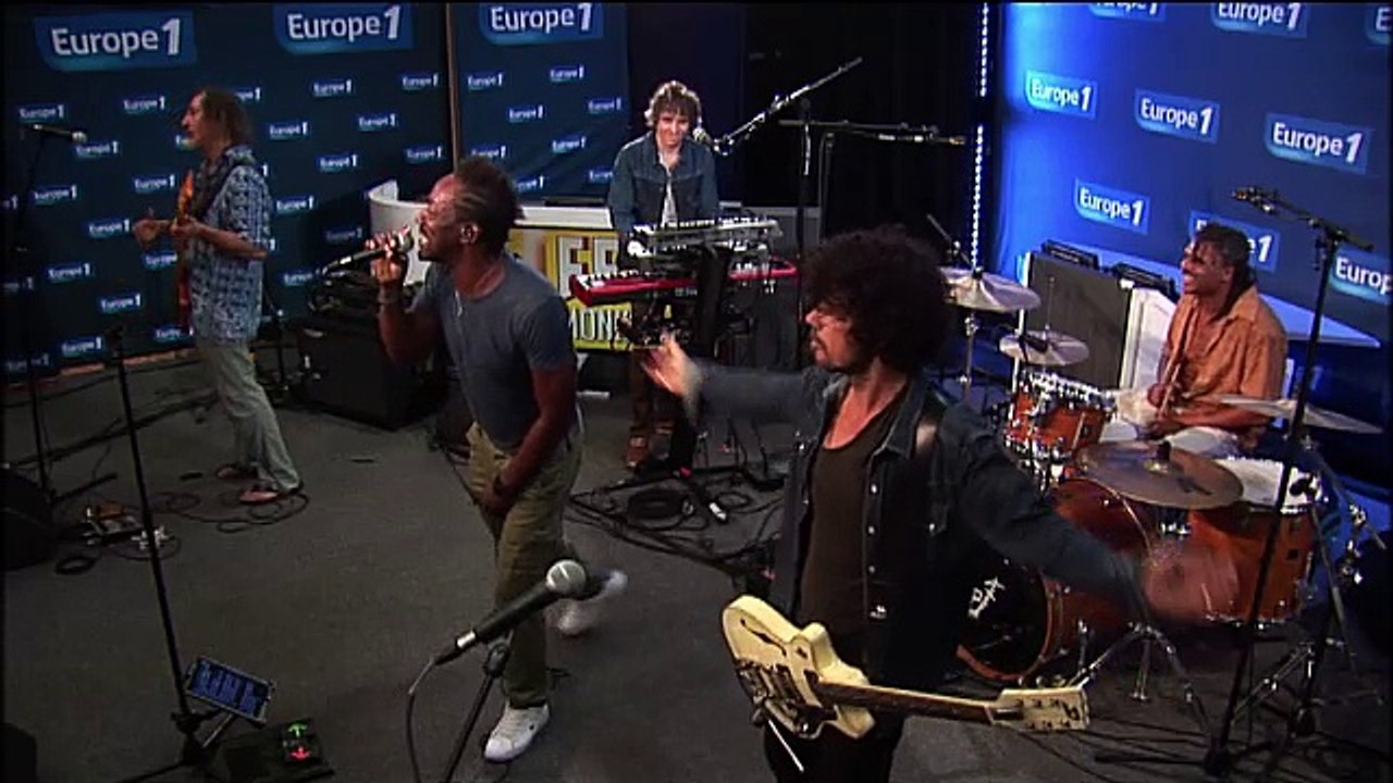 FFF chante "Barbès" en live dans les studios d'Europe 1
