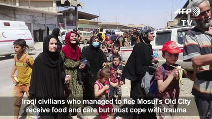 Скачать видео: Iraq: residents who fled Mosul's Old City are now traumatised