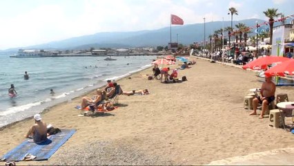 Tatilin İlk Gününde Sahiller Boş Kaldı