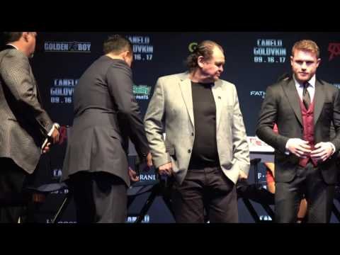 fans cheer as canelo walks into press conference EsNews Boxing