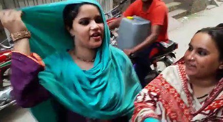 GIRLS SINGS LIKE JUSTINBEBAR