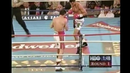 Oscar De La Hoya Blood Bath of Julio Cesar Chavez