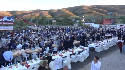 Başbakan Yıldırım: "Fetö'nün Ayakta Alkışladığı Yürüyüşü Yapmak Adalet Değil Olsa Olsa Gaflettir"