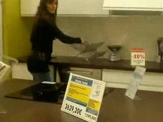 Julie (L) AUSSI castorama MDR