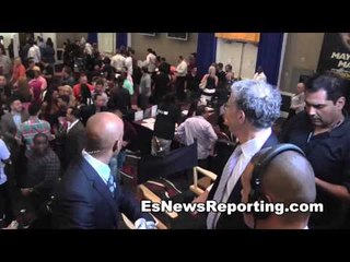 Mayhem Erupts At Las Vegas Hotel Check Out The Scene