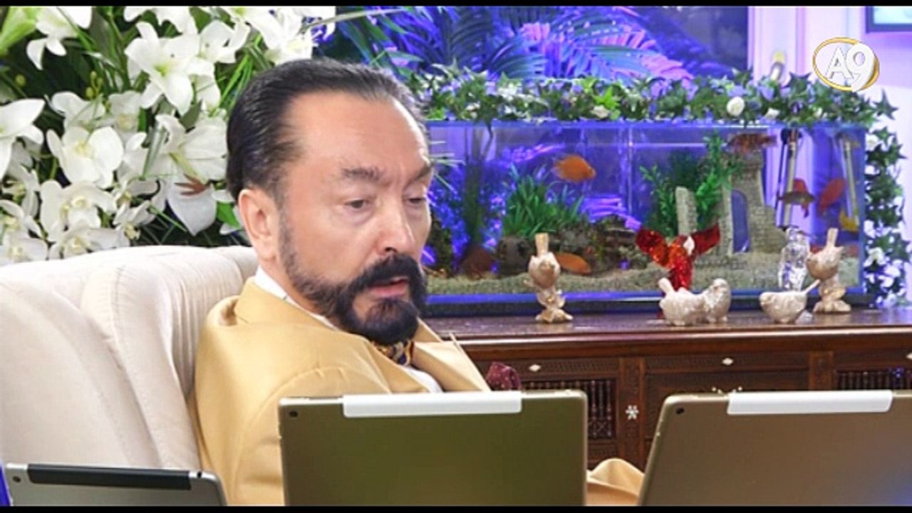 Hamaney ‘Merkezi Londra’da bulunan Şii kanallarının Sünni-Şii çatışması isteyen paralı askerleri var.’ demiştir