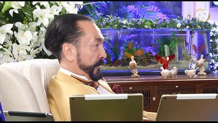 Adnan Oktar: Hanım arkadaşlarımın hepsi birkaç dil bilen üniversite mezunu kişilerdir