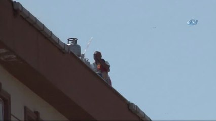 Esenyurt'ta Sinir Krizi Geçiren Baba Dehşet Saçtı