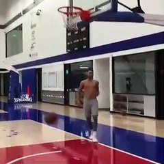 D'un gros dunk, Ben Simmons affiche sa forme et annonce la couleur !