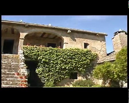 A deux pas de Nant en Aveyron région Occitanie, le Larzac immensité où il faut se perdre un peu pour le comprendre.