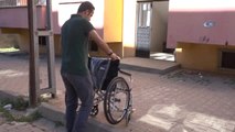 Tekerlekli Sandelyesi Çalınan Engelli Kız Aldığı Hediye ile Çifte Bayram Yaşadı