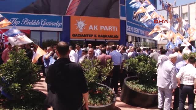 Gaziantep Başbakan Yardımcısı Şimşek, Vatandaşlarla Bayramlaştı