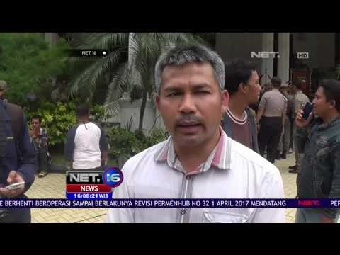 Ratusan Sopir Angkot Geruduk Balai Kota - NET16