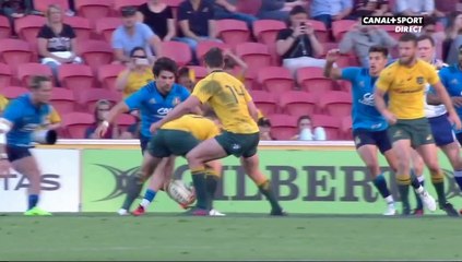 Incroyable essai de Naivalu après une exceptionnelle passe entre les jambes de Foley