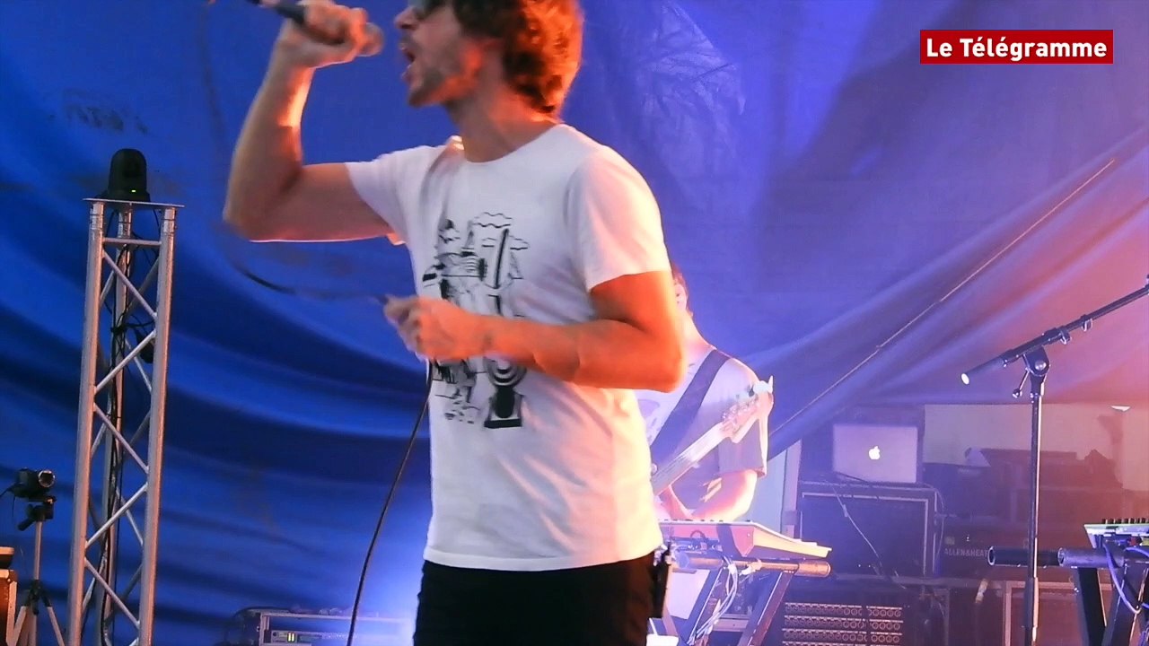 Douarnenez. Pony Pony Run Run sur les Sables Blancs