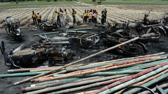 Explosão de caminhão-tanque deixa mortos e feridos no Paquistão
