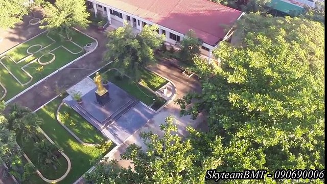 THPT-HỒNG ĐỨC-BMT-ĐAKLAK-GÓC NHÌN FLYCAM - YouTube