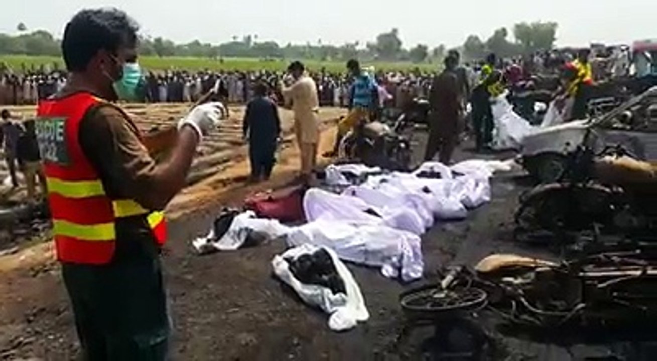 sanha e bahawalpur ahmadpur oil tanker blast on national highway
