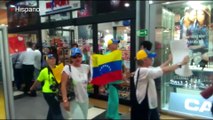 Médicos venezolanos protestan contra la crisis y la Constituyente en centros comerciales de Caracas