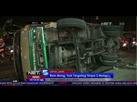 Rem Blong, Truk Terguling Timpa Dua Motor - NET5