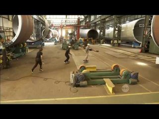 Bermain Skateboard di Pabrik Turbin Angin - NET24