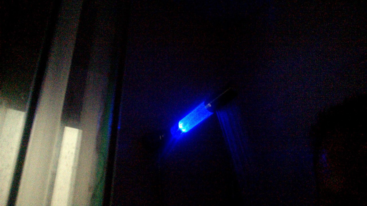 chico sexy en ducha led