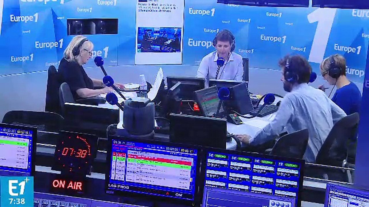 À droite, c'est "courage fuyons" !