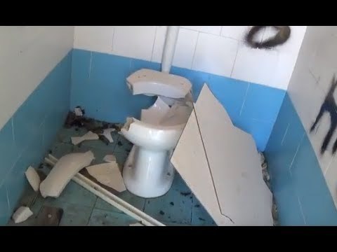 Aversa (CE) - Parco Balsamo: un palcoscenico che continua a versare nel degrado (20.06.17)