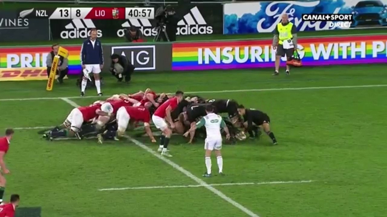 Ben Te'o ne s'échappe pas face à Sonny Bill Williams