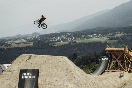 Adrénaline - VTT : Le run vainqueur de Nicholi Rogatkin sur les Crankworx d'Innsbruck