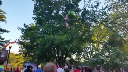 Une fille de 14ans tombe d'un manège dans un parc d'attractions